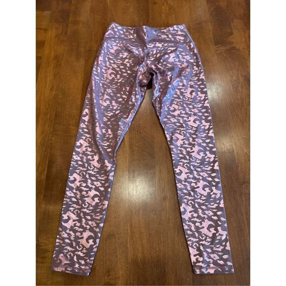 Woman’s boutique, metallic leopard print workout pants size small new without ta - Picture 1 of 4